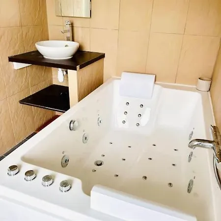 Διαμέρισμα Ecrin Balneo Sauna A