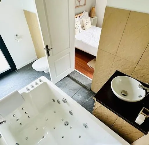 Ecrin Balneo Sauna A Thollon-les-Memises